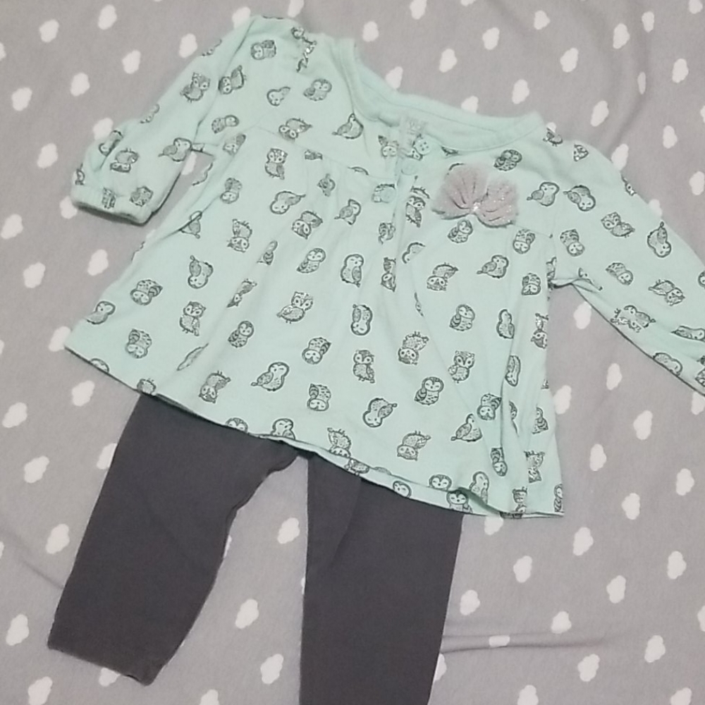 Long sleeve shirt w/ leggings